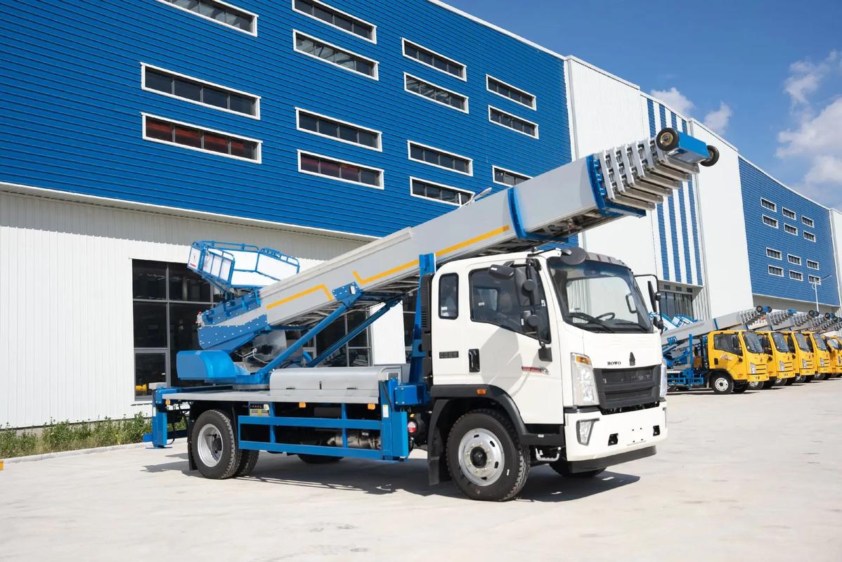 旌阳出租云梯车高空作业车 建筑垃圾搬运